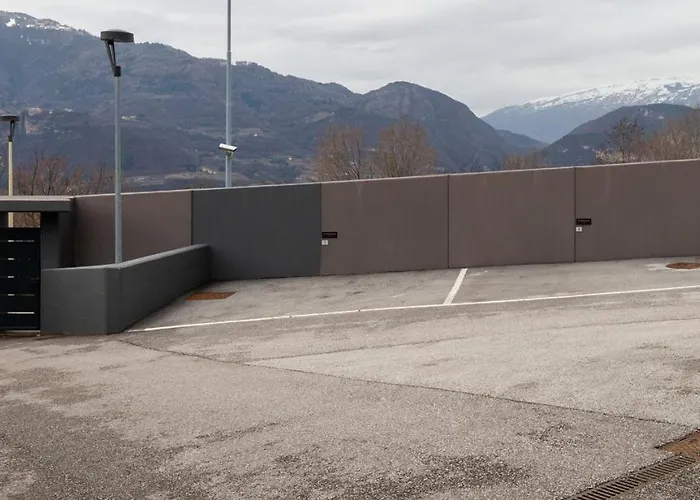 Mine House Hill- 2 Privat Parking! 公寓